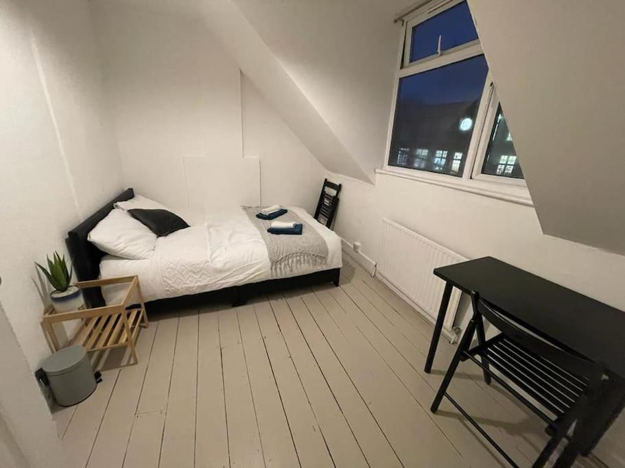 Comfy 2 Bedroom On Tower Bridge Лондон Екстериор снимка